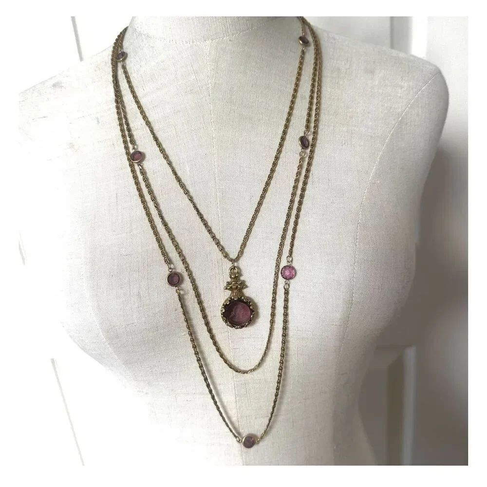 Goldette gold tone multi strand vintage purple cameo glass pendant necklace